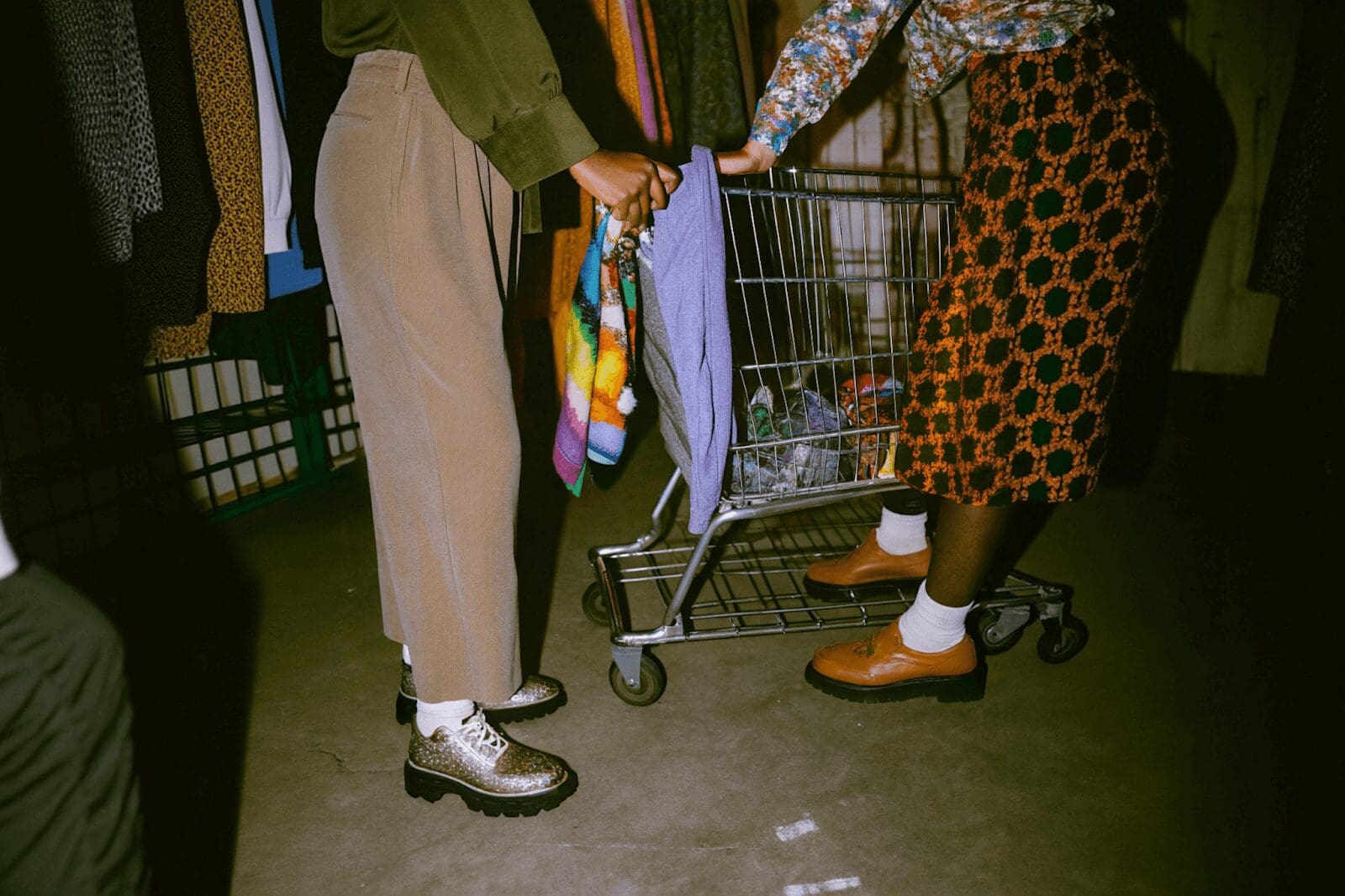 The challenge: What should you post on Reels? To help spark your creativity, we’ve compiled the best Instagram Reel ideas – ranging from casual behind-the-scenes snippets to viral-ready trends – tailored for different niches and goals. Below is a quick-reference chart of reel content ideas by niche, followed by detailed tips and examples for each category. This comprehensive guide is written in a friendly, informative tone to help micro influencers, content creators, UGC creators, and e-commerce/Amazon sellers alike level up their Instagram strategy. Let’s dive in!