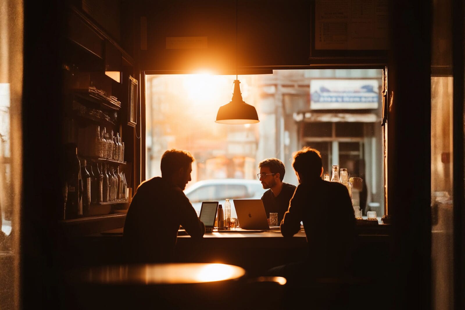 Below, we’ll explore 10 creative ways to get customer reviews. These tips blend proven influencer marketing tactics, user-generated content (UGC) strategies, and clever engagement ideas. Whether you’re an Amazon seller, run an e-commerce shop, or market a local service, these approaches can help you generate more reviews in an ethical and effective way. Let’s dive in!