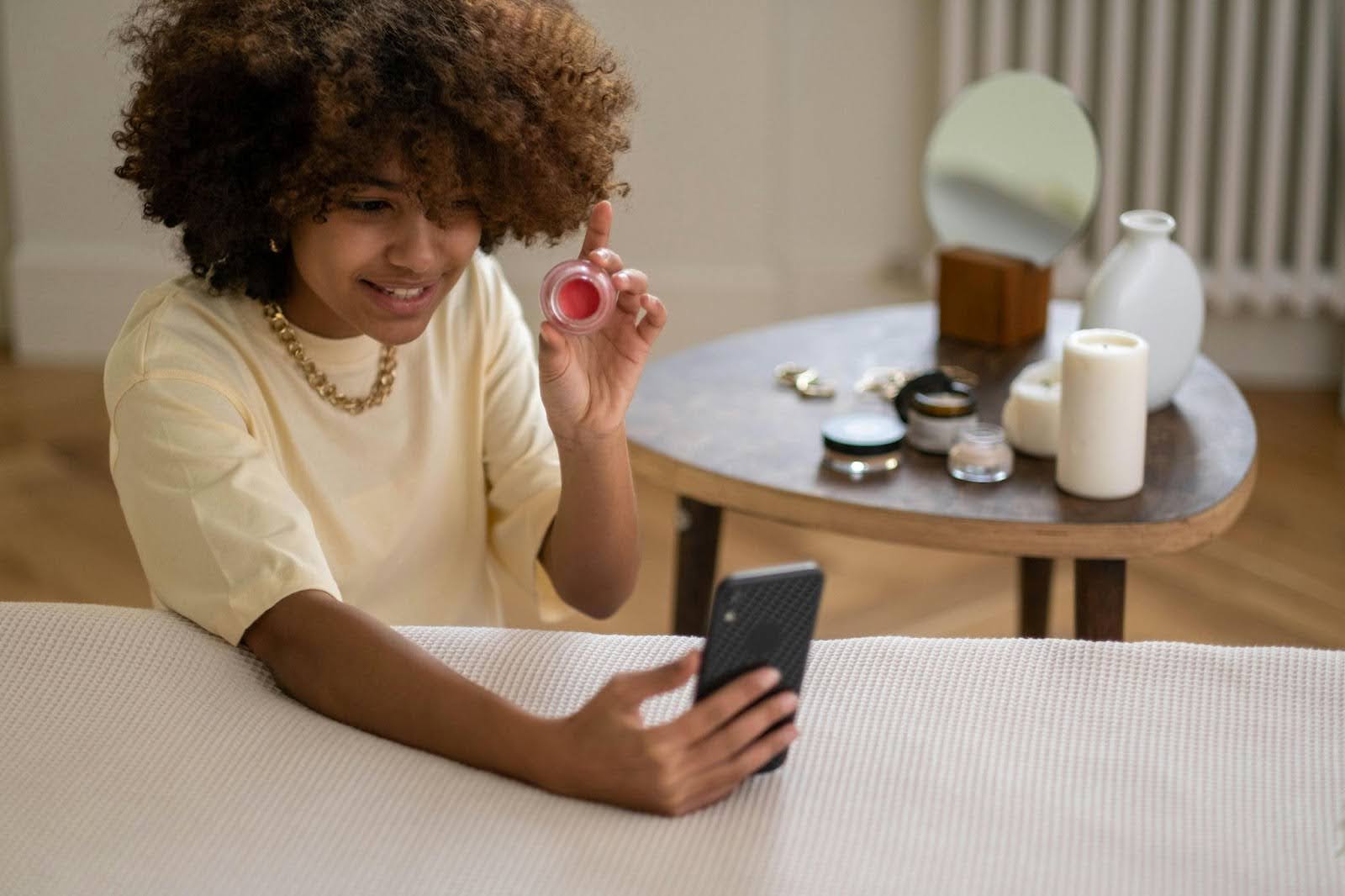 What is a Social Media Funnel? How to Drive ROI in 2026